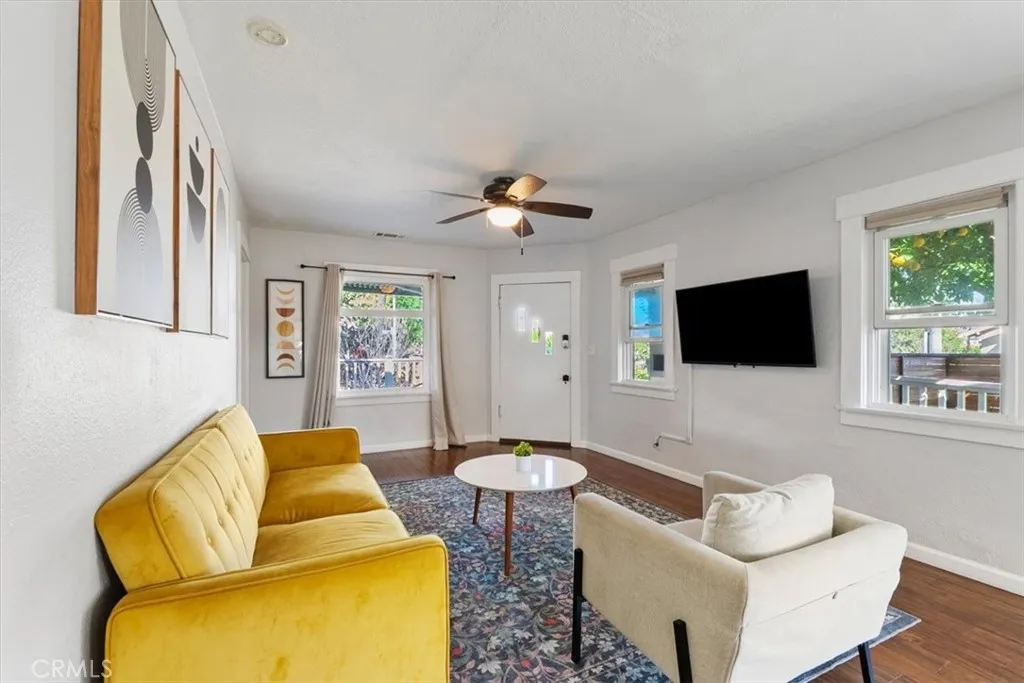 2093 Pasadena, Long Beach, California 90806 home-pic-5