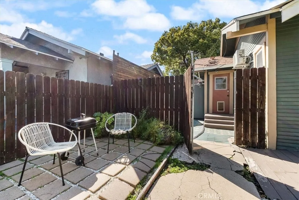 2093 Pasadena, Long Beach, California 90806 home-pic-14