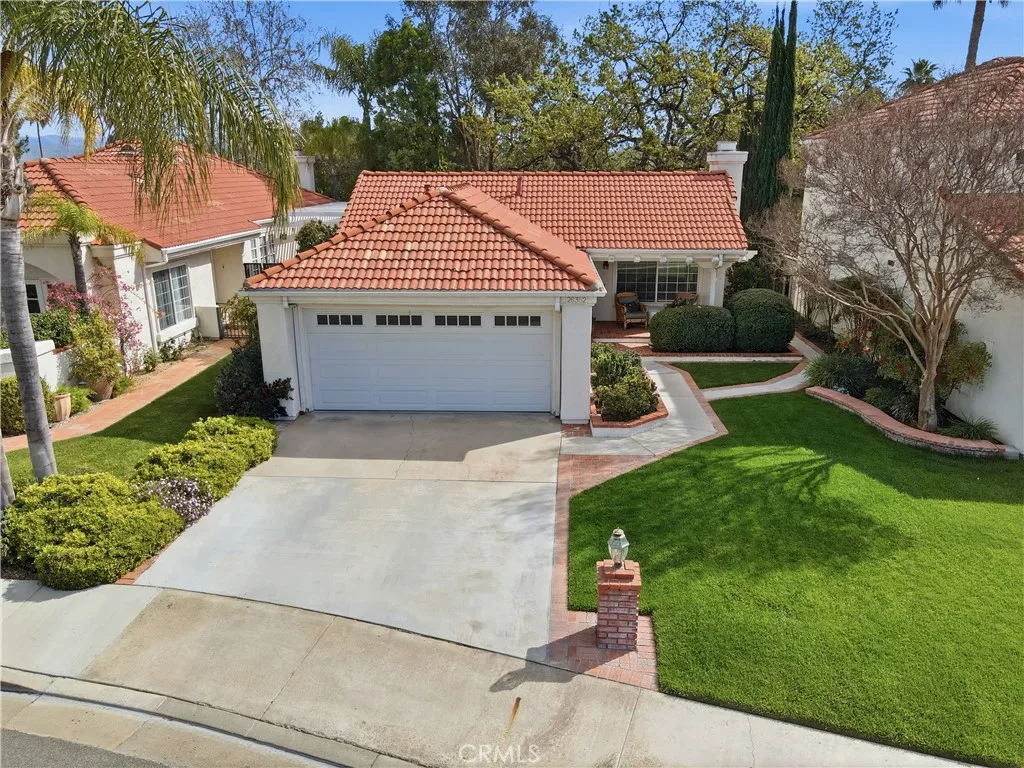 26352 Ivrea, Valencia, California 91355 home-pic-36