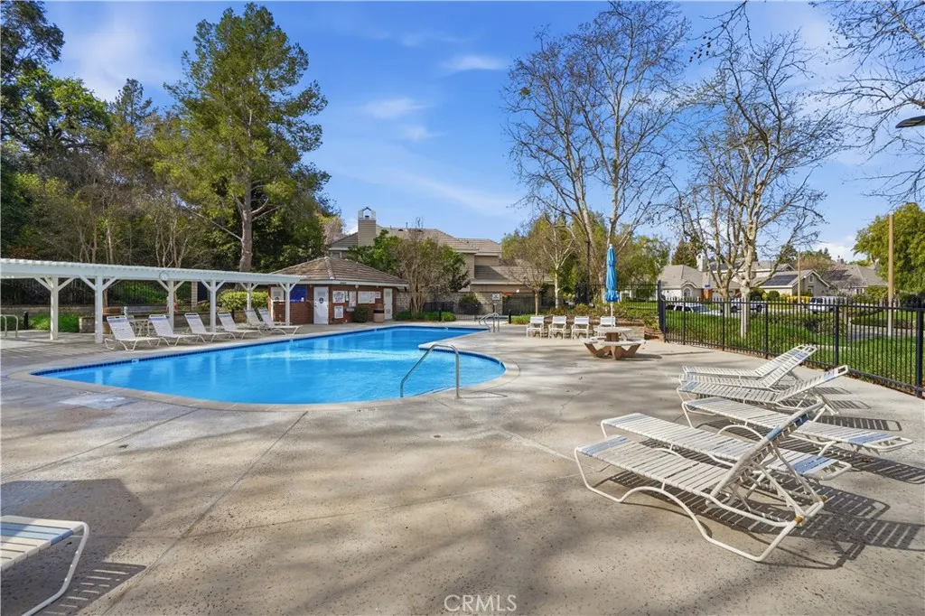 26352 Ivrea, Valencia, California 91355 home-pic-28