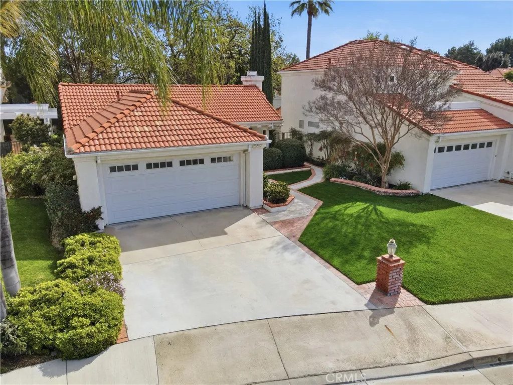 26352 Ivrea, Valencia, California 91355 home-pic-11