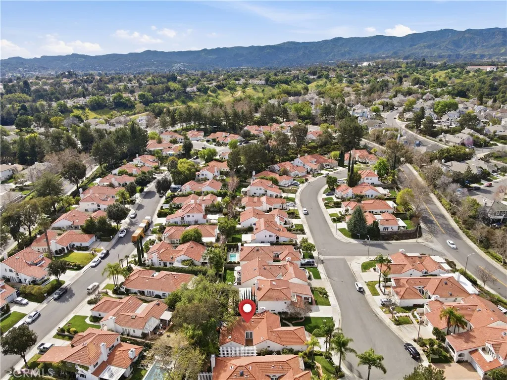 26352 Ivrea, Valencia, California 91355 home-pic-35
