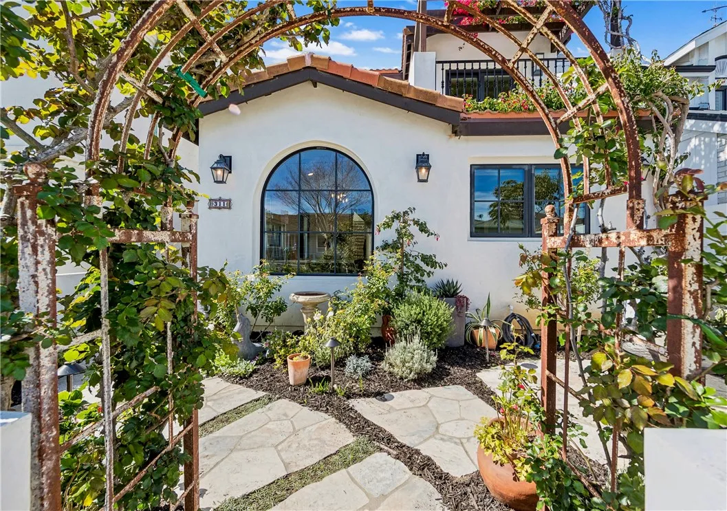 311 16th, Seal Beach, California 90740 home-pic-1