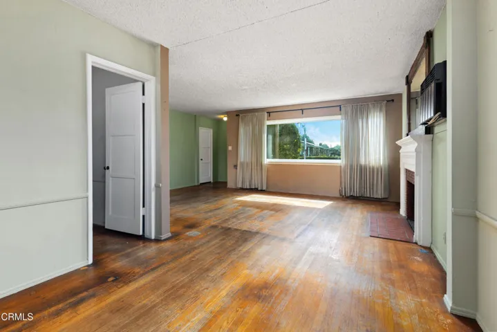 15_12013051_186611_186611-EI-105