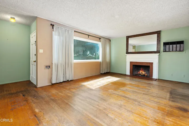 14_12013050_186611_186611-EI-104