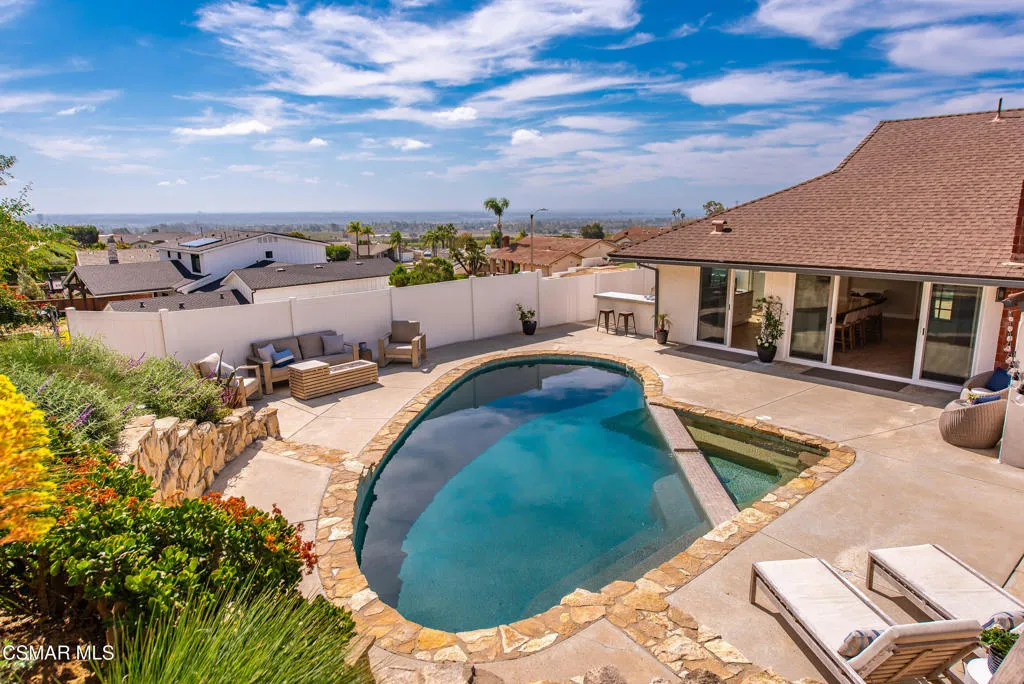 730 Creekmont Court, Ventura, California 93003 home-pic-37
