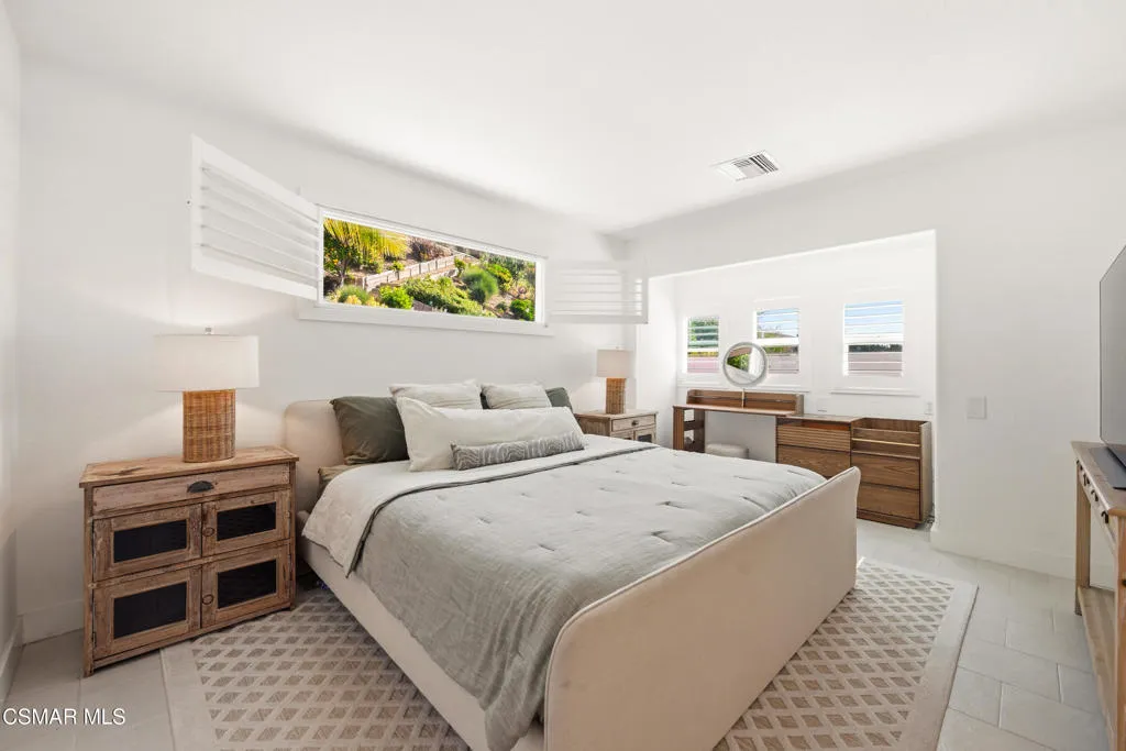 730 Creekmont Court, Ventura, California 93003 home-pic-21