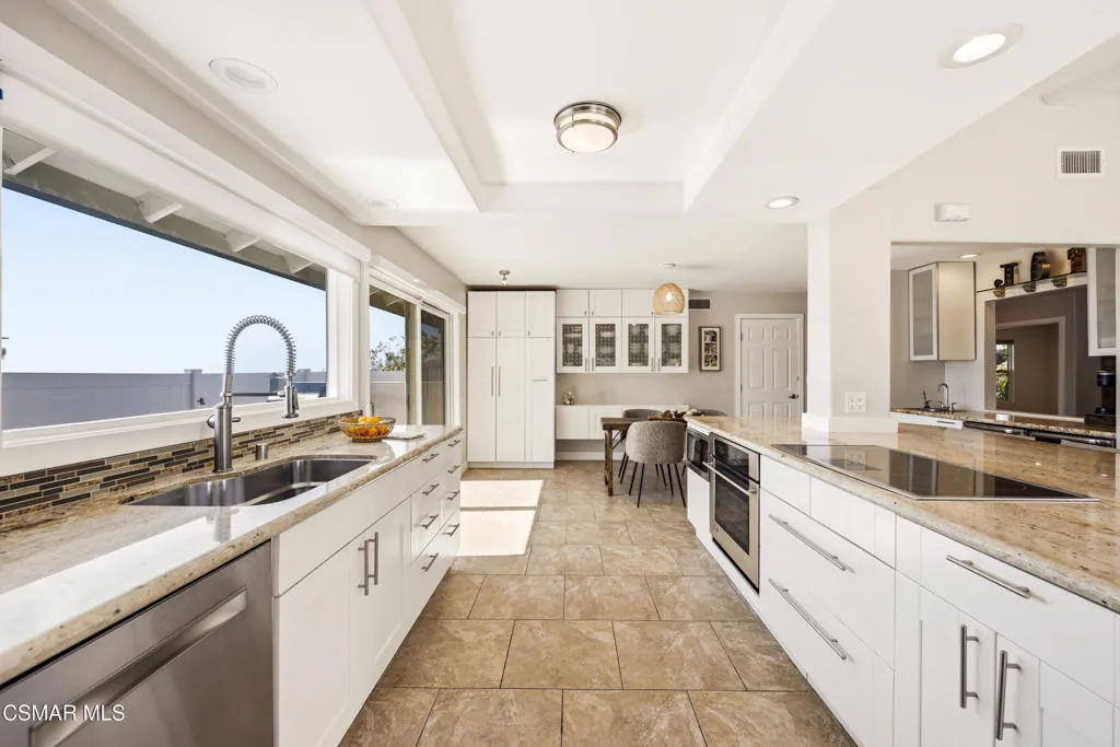730 Creekmont Court, Ventura, California 93003 home-pic-7