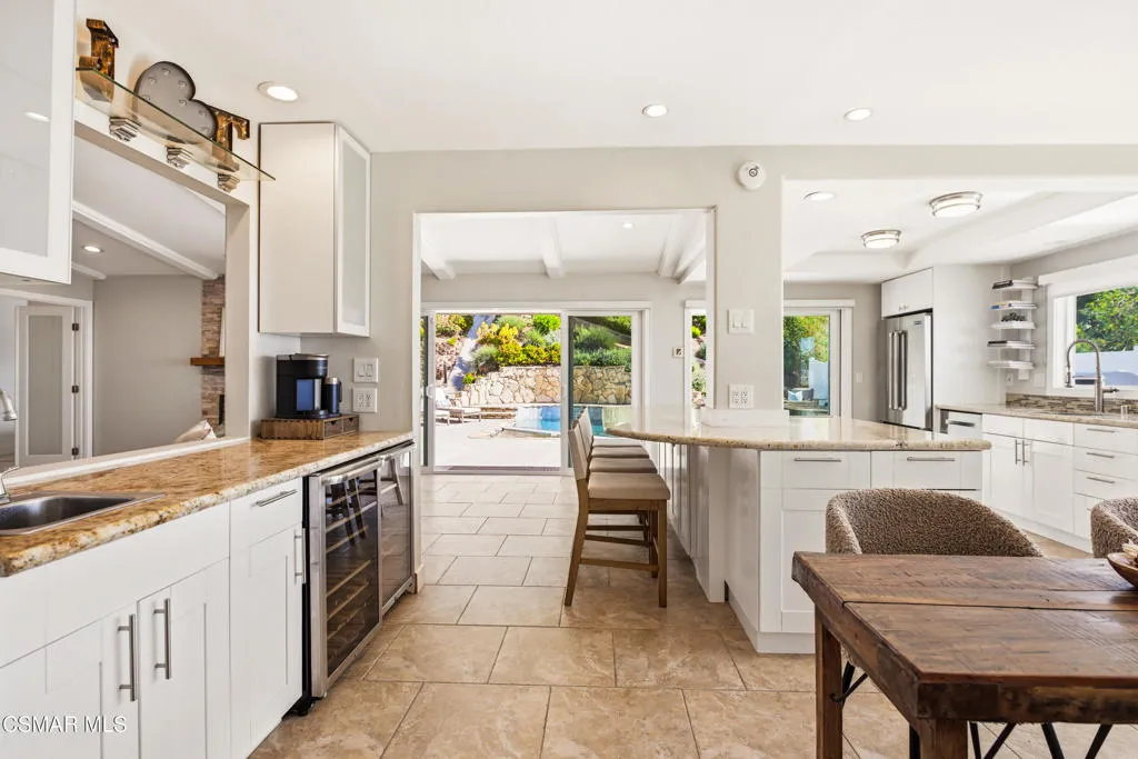 730 Creekmont Court, Ventura, California 93003 home-pic-8