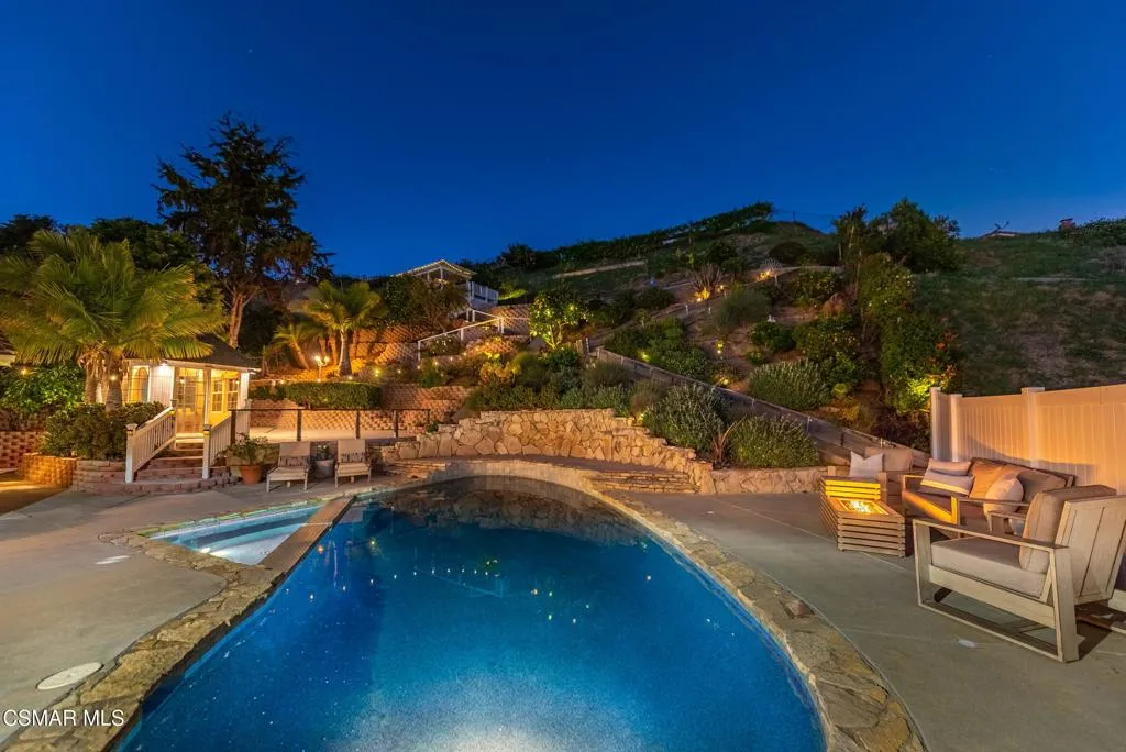 730 Creekmont Court, Ventura, California 93003 home-pic-2
