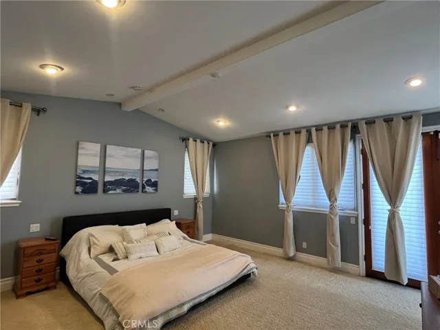 3200 Elm Avenue, Manhattan Beach, California 90266