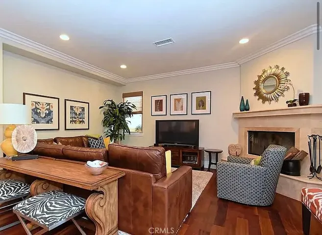 3200 Elm Avenue, Manhattan Beach, California 90266