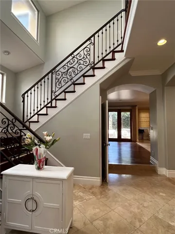3200 Elm Avenue, Manhattan Beach, California 90266