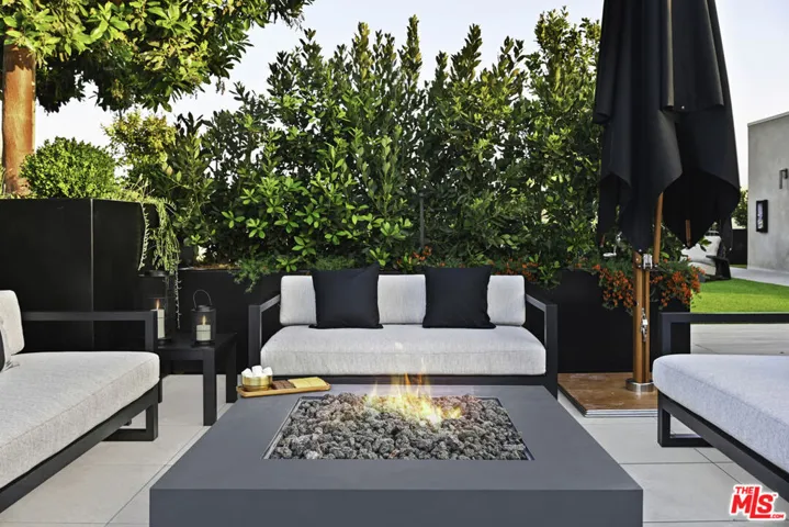 Rooftop Deck