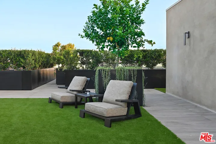 Rooftop Deck