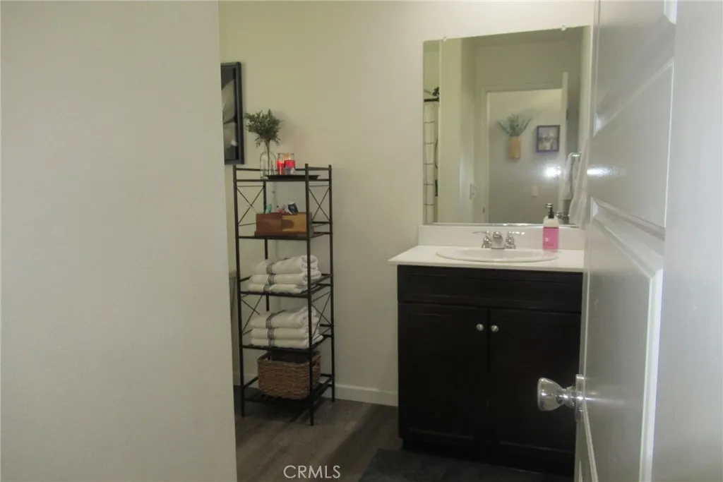 14369 Pioneer Way, Victorville, California 92394 home-pic-22