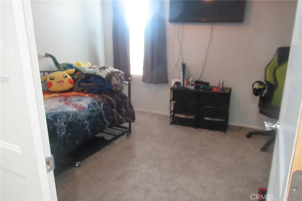 14369 Pioneer Way, Victorville, California 92394 home-pic-17