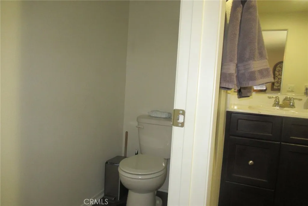 14369 Pioneer Way, Victorville, California 92394 home-pic-16