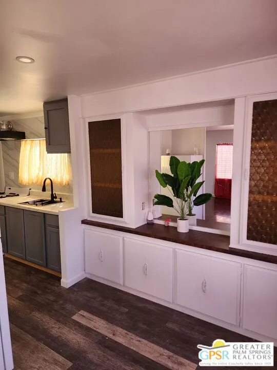 Buil in Cabinet