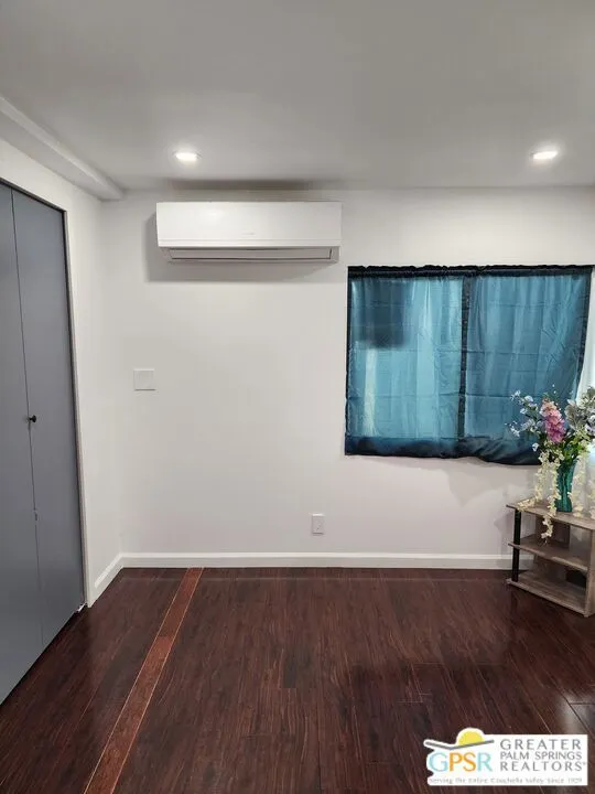 1st bedroom