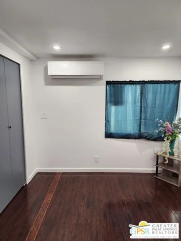 1st bedroom