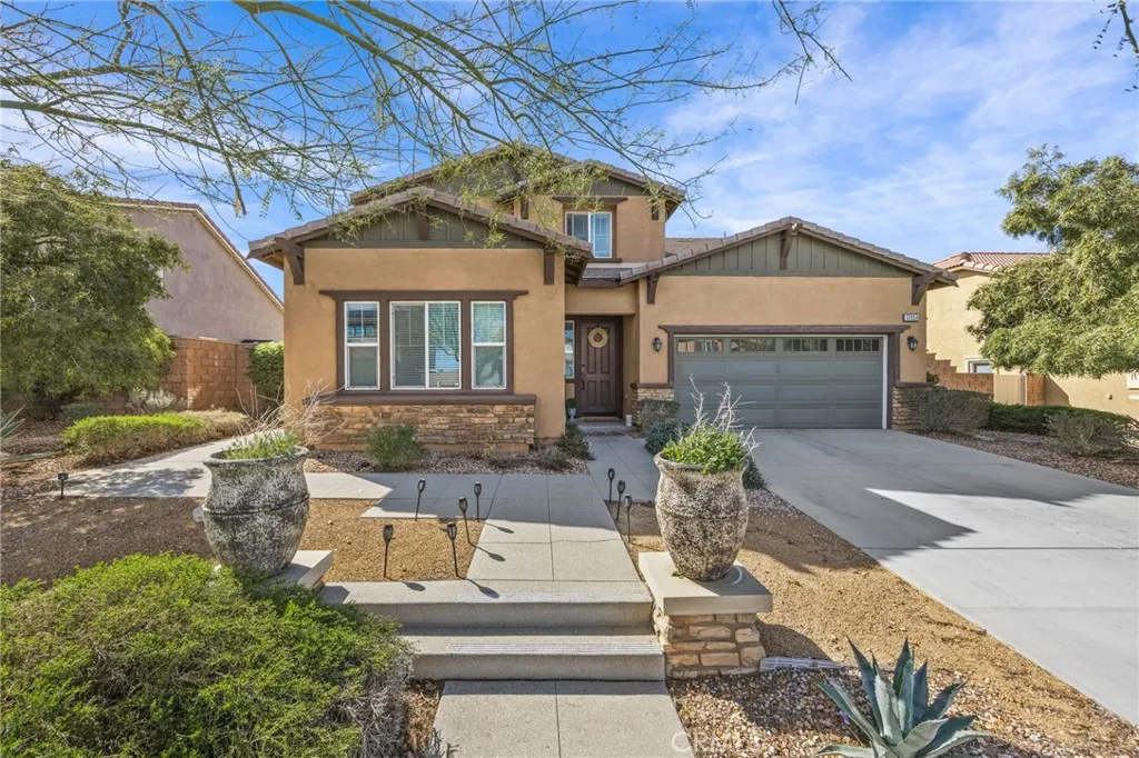 12054 Knight Court, Victorville, California 92392 home-pic-2