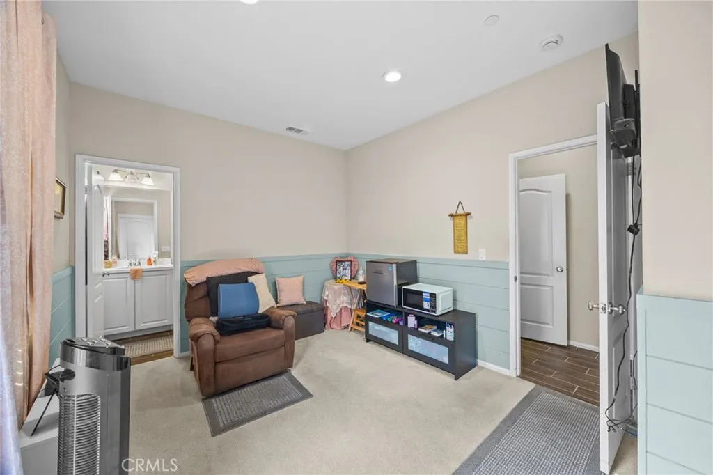 12054 Knight Court, Victorville, California 92392 home-pic-20