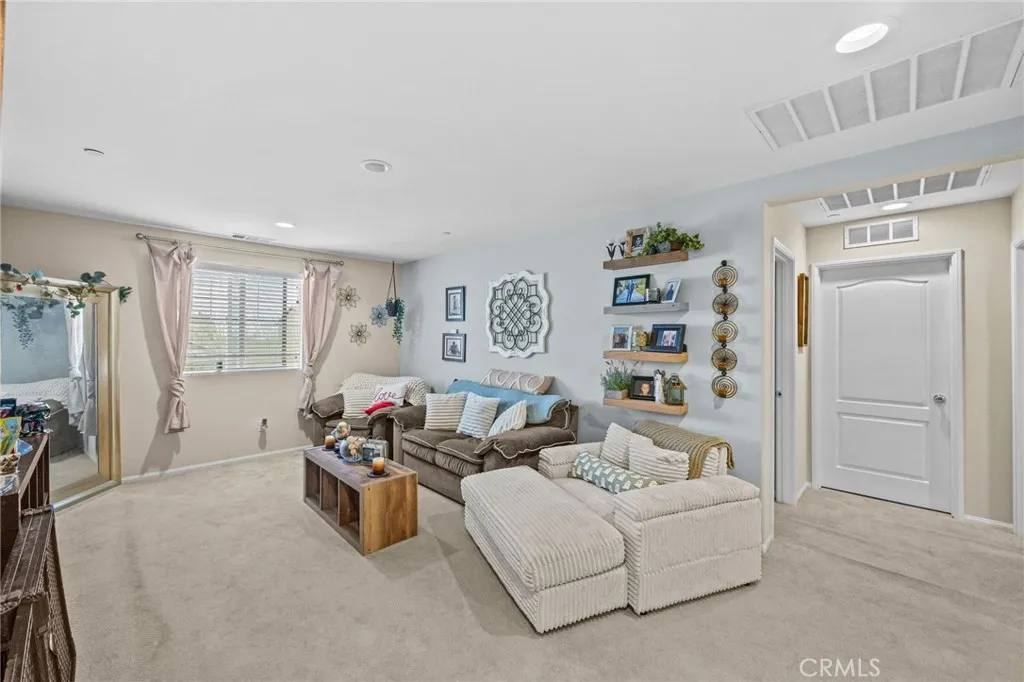 12054 Knight Court, Victorville, California 92392 home-pic-10