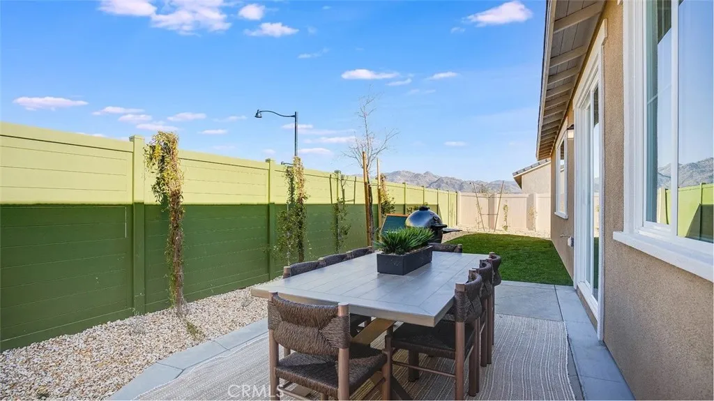 17561 Bassets Street, Hesperia, California 92345 home-pic-21