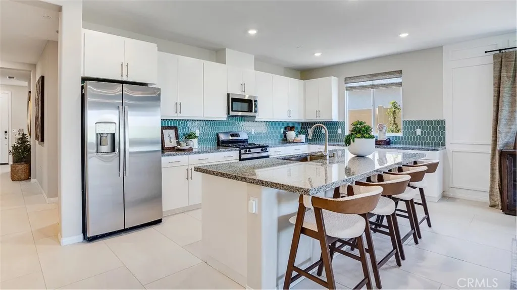 17561 Bassets Street, Hesperia, California 92345 home-pic-3