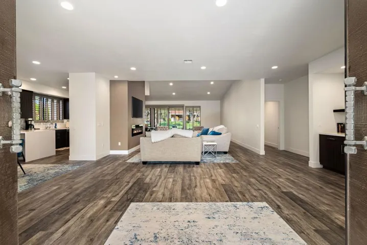 16-web-or-mls-JCOroGrande_OPMG_0325_016