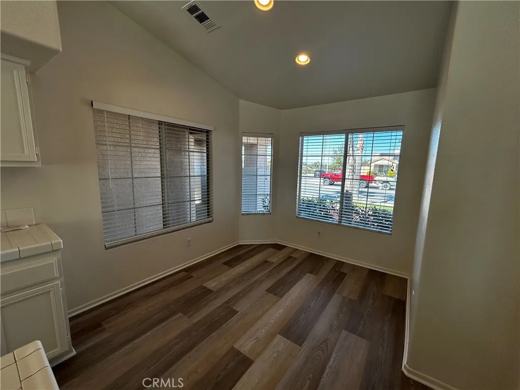 36996 Pomerol Loop, Winchester, California 92596 home-pic-10