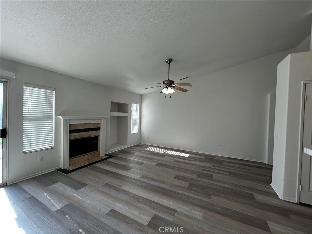 36996 Pomerol Loop, Winchester, California 92596 home-pic-3