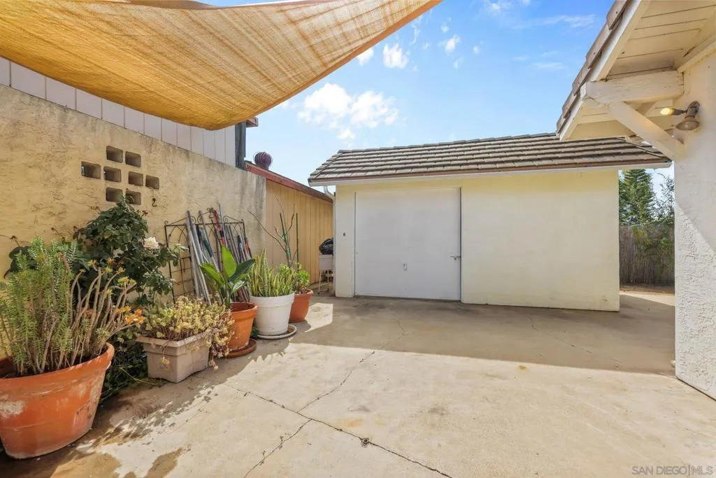 741 Rossiter Lane, Fallbrook, California 92028 home-pic-41