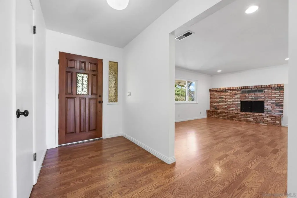 741 Rossiter Lane, Fallbrook, California 92028 home-pic-7