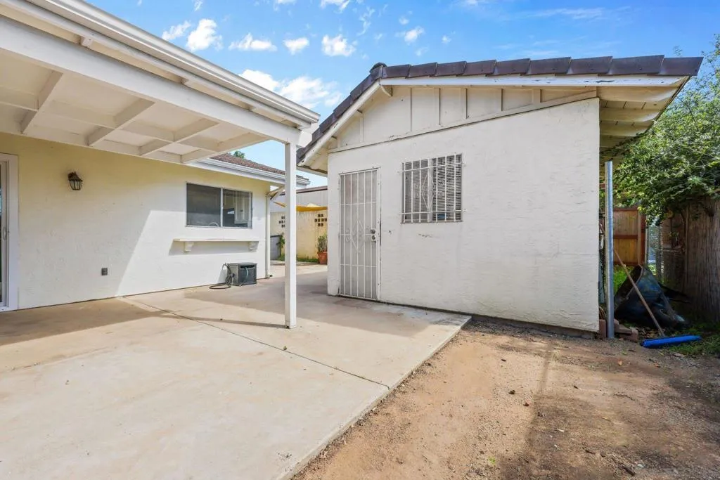 741 Rossiter Lane, Fallbrook, California 92028 home-pic-39
