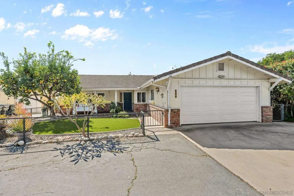 741 Rossiter Lane, Fallbrook, California 92028 home-pic-45