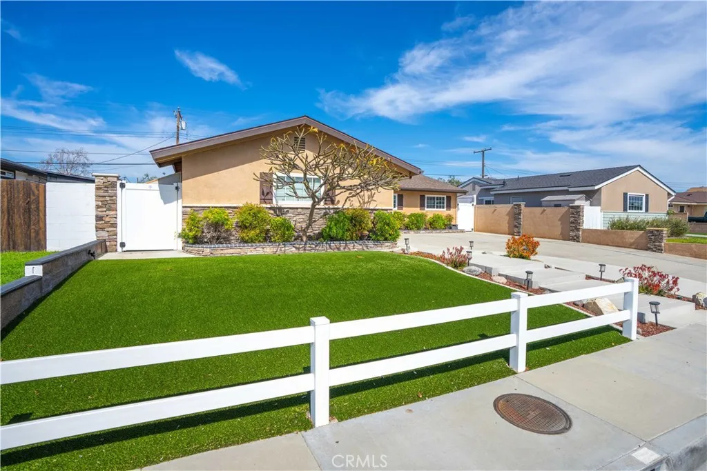 4611 Myra, Cypress, California 90630 home-pic-4