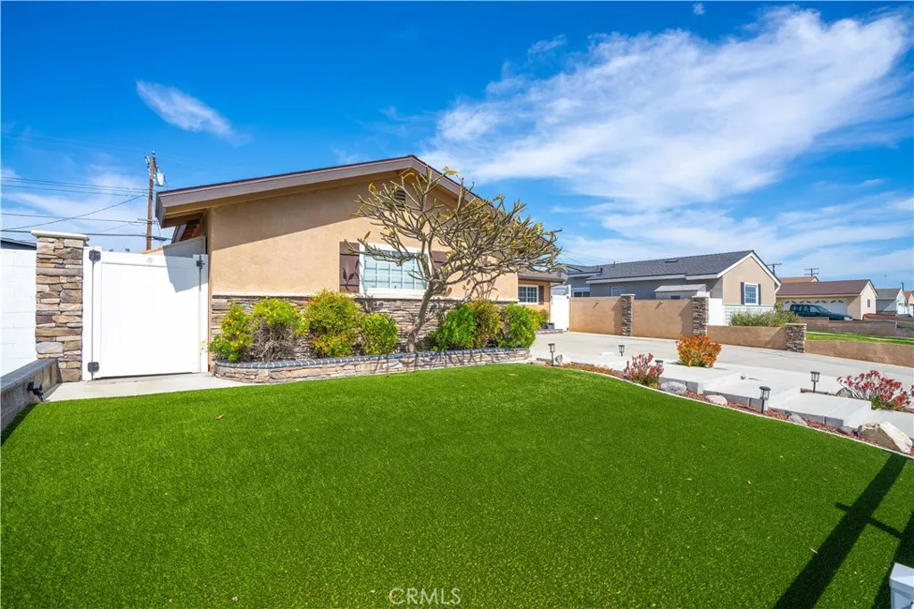 4611 Myra, Cypress, California 90630 home-pic-3