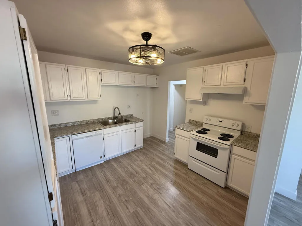 82460 Wingate Avenue, Trona, California 93562 home-pic-3