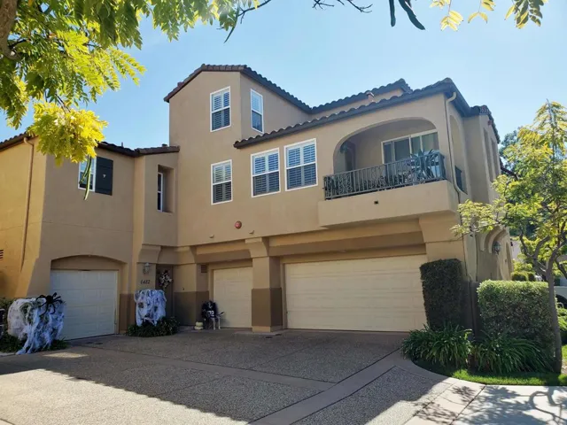 6484 Corte La Luz, Carlsbad, California 92009