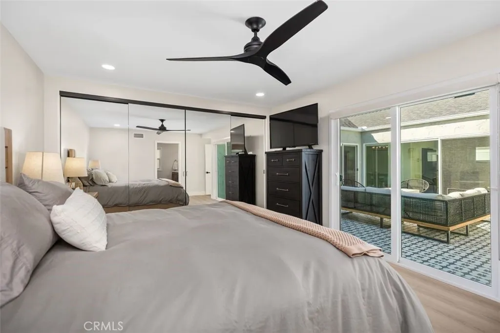 16342 Gentry, Huntington Beach, California 92647 home-pic-25