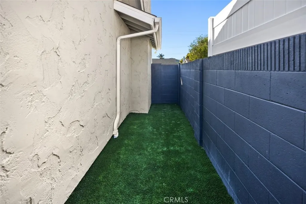 16342 Gentry, Huntington Beach, California 92647 home-pic-36