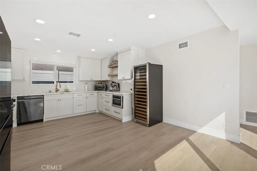 16342 Gentry, Huntington Beach, California 92647 home-pic-12