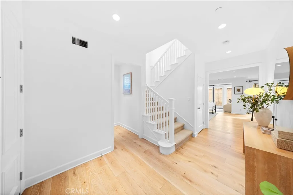 230 Shelbourne, Irvine, California 92620 home-pic-3