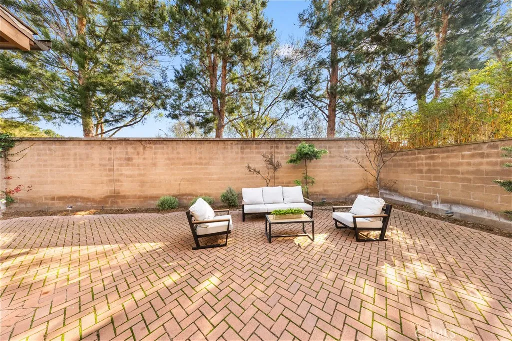 230 Shelbourne, Irvine, California 92620 home-pic-28