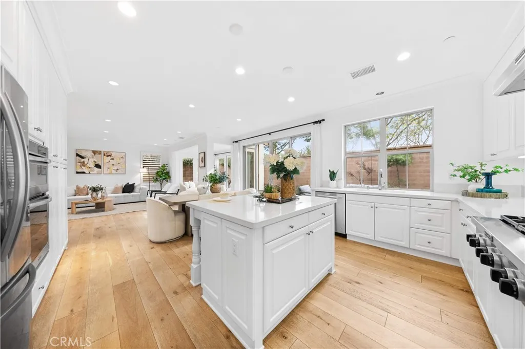 230 Shelbourne, Irvine, California 92620 home-pic-10