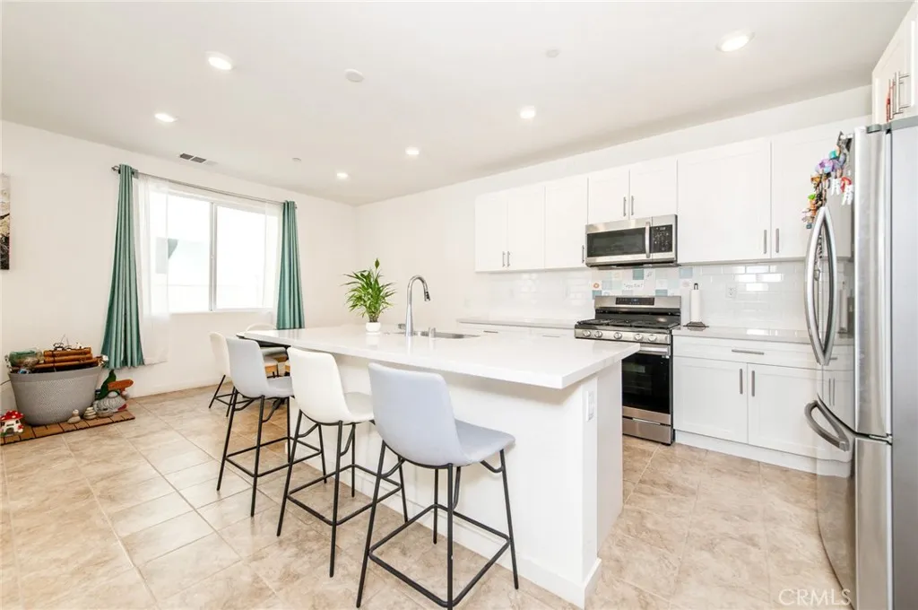 3675 S Nexa Paseo, Ontario, California 91761 home-pic-3