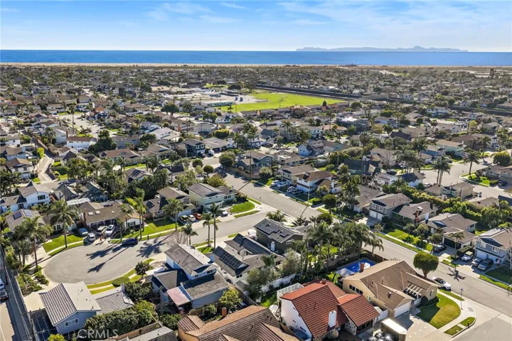 Eader Elementary (green field area) within walking distance