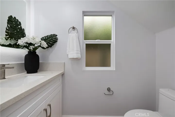 11237 Gladhill Road 4, Whittier, California 90604